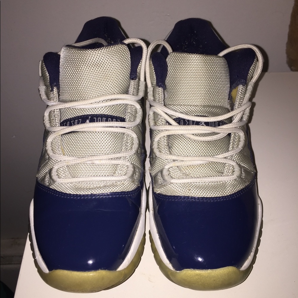 Air Jordan 11 low George Town